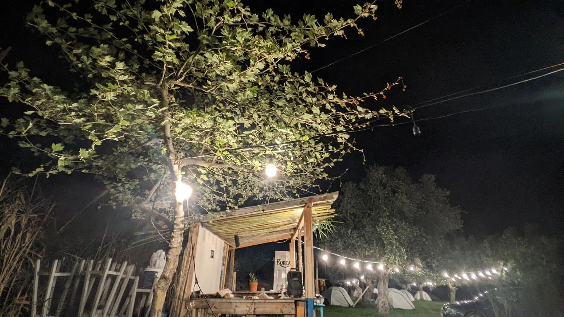Waveside Camping Borsh
